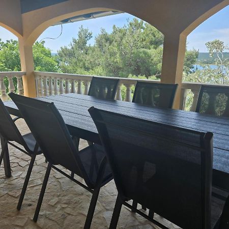 Villa Punta Blava - Beach Front, Ideal For Family Vacation With Kids, Large Terraces With Sea View, Internet, Netflix, No Pets Allowed Obrovac Esterno foto