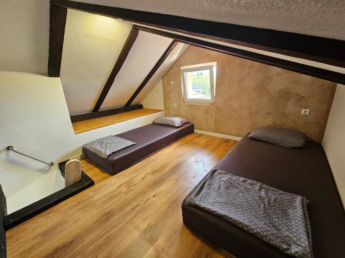 Villa Punta Blava - Beach Front, Ideal For Family Vacation With Kids, Large Terraces With Sea View, Internet, Netflix, No Pets Allowed Obrovac Esterno foto