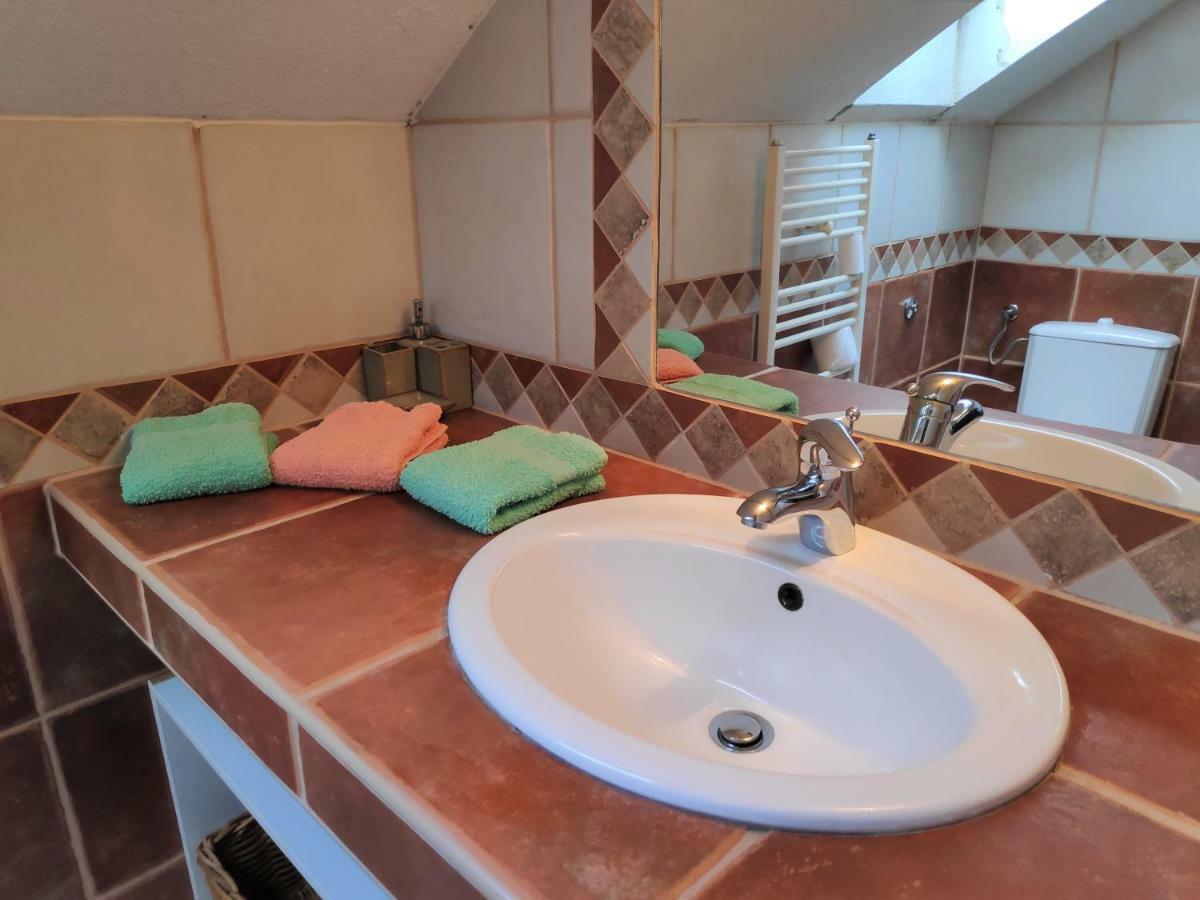 Villa Punta Blava - Beach Front, Ideal For Family Vacation With Kids, Large Terraces With Sea View, Internet, Netflix, No Pets Allowed Obrovac Esterno foto