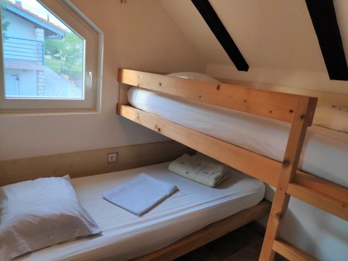Villa Punta Blava - Beach Front, Ideal For Family Vacation With Kids, Large Terraces With Sea View, Internet, Netflix, No Pets Allowed Obrovac Esterno foto
