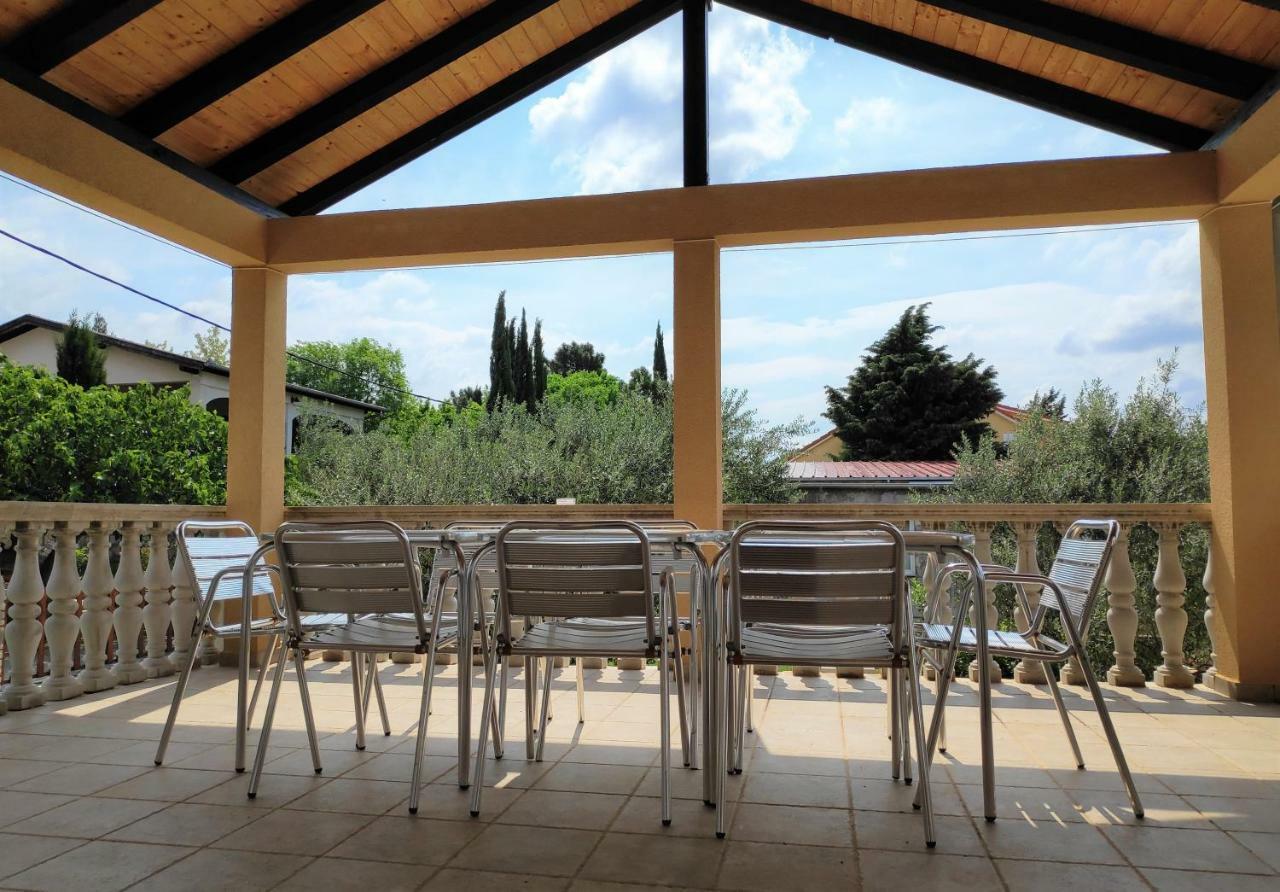 Villa Punta Blava - Beach Front, Ideal For Family Vacation With Kids, Large Terraces With Sea View, Internet, Netflix, No Pets Allowed Obrovac Esterno foto